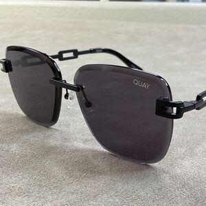 Quay x saweetie No Cap 126 Sunglasses Matte Black Rimless Chain Link Smoke Lens